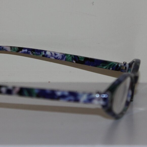 Vera Bradley Women's Reading Glasses (PRF820 +1.00) - Picture 4 of 5